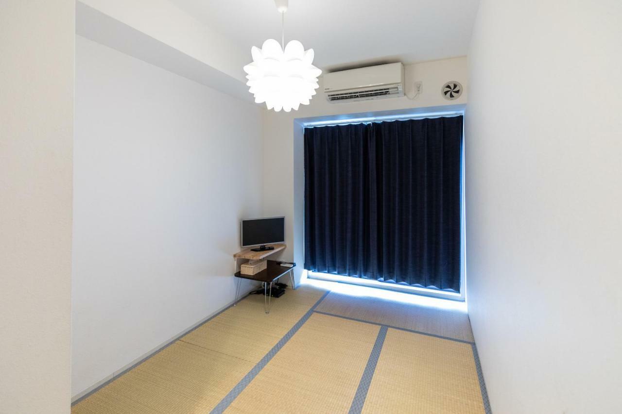 Ferienwohnung Tabist Gloire Ōsaka Exterior foto